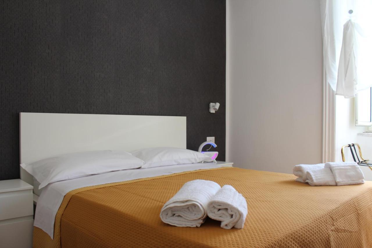 Nel Cuore Del Vomero Apartament Neapel Exterior foto
