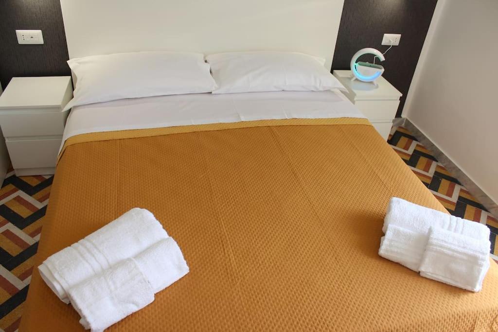 Nel Cuore Del Vomero Apartament Neapel Exterior foto