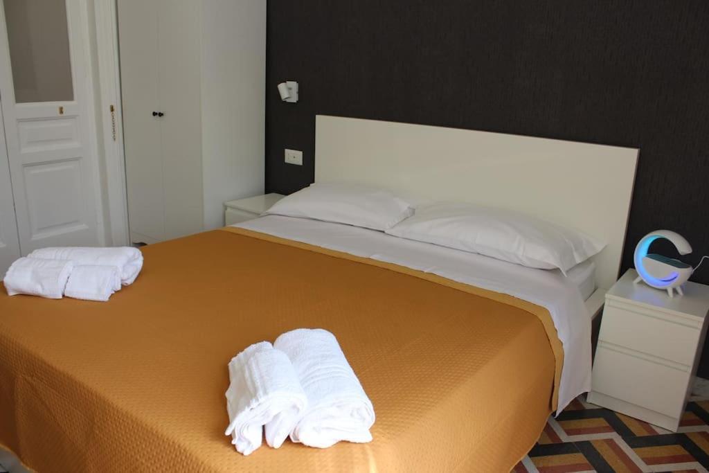 Nel Cuore Del Vomero Apartament Neapel Exterior foto